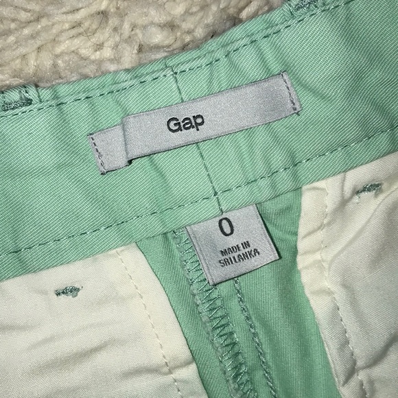 Gap Twill Shorts (SOLD) - Picture 3 of 3
